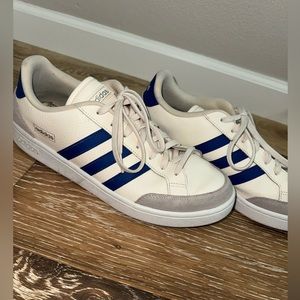 Adidas cloud foam comfort men’s sneakers